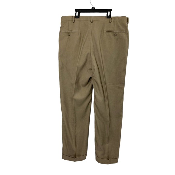 Haggar Dress Pants Mens 36 x 28.5 Light Brown Slacks Pleated Front Cuffed Leg - Picture 2 of 7